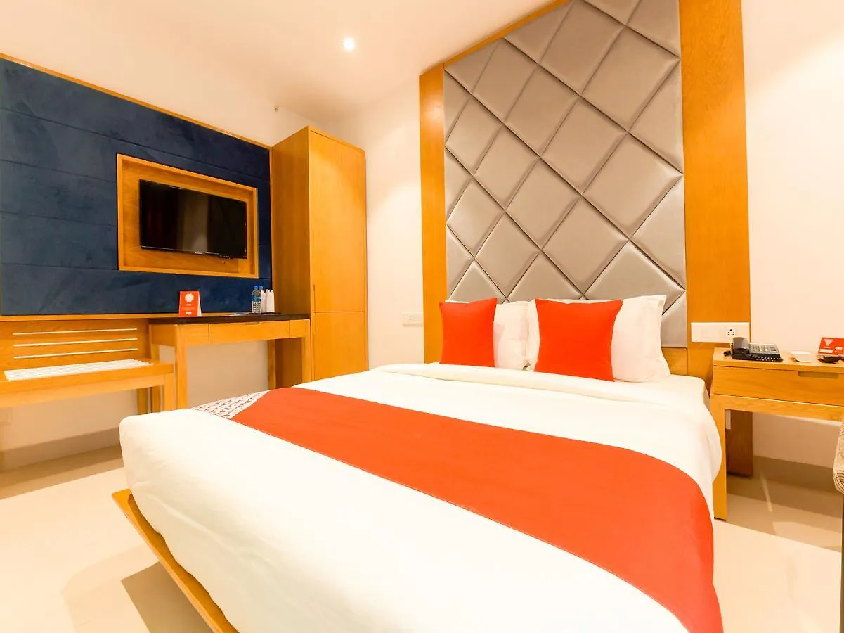 The Connect Inn Kochi Hotel
